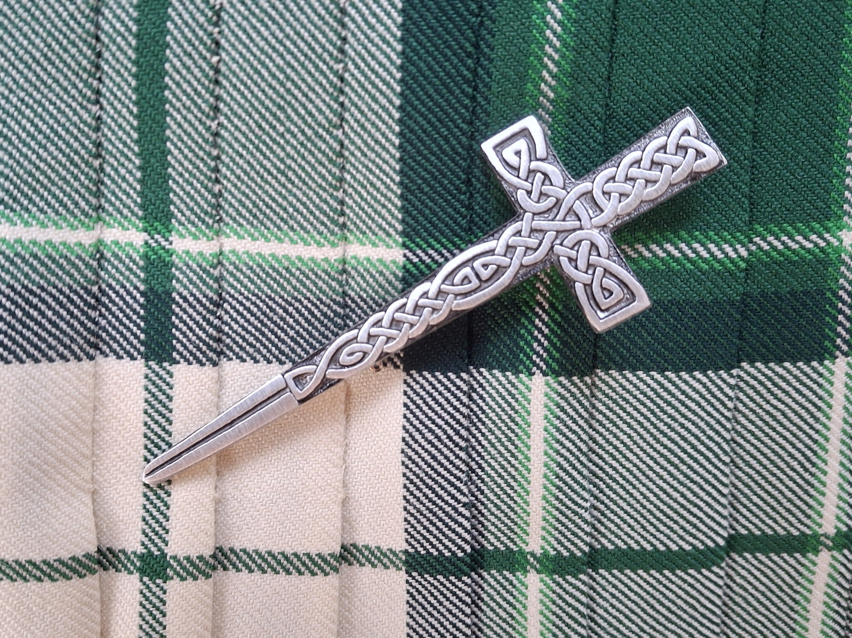 Knight's Destiny Kilt Pin